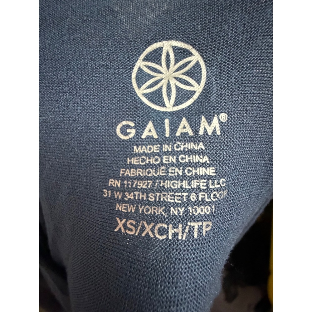 Gaiam Women's Navy Criss Cross Back Long Sleeve Yoga Top XS Soft Stretch - Picture 6 of 7